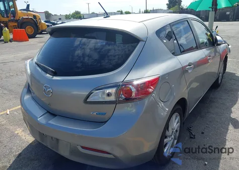 2013 Mazda Mazda3 I Touring z USA, uszkodzony, nr VIN JM1BL1LP9D1771376